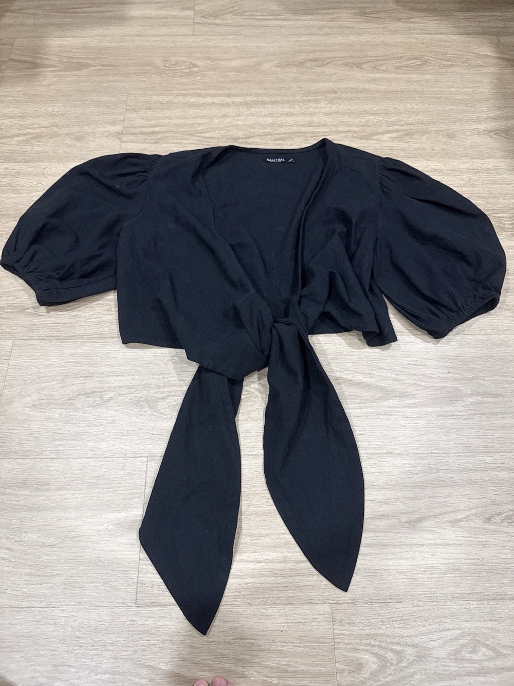 Nasty Gal Black Tie-Front Puff Sleeve Cropped Blouse